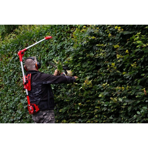 Ergonomsko nahrbtno nihalo za rezalnik žive meje